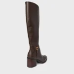 Bota Eternal Cano Alto Salto Bloco Couro Marrom Dark Brown — vista 3