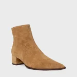 Bota Classic Bico Fino Salto Bloco Couro Suede Bege Almond — vista 2