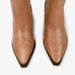 Bota Jorge Bischoff em cano alto caramelo Álamo — vista 4