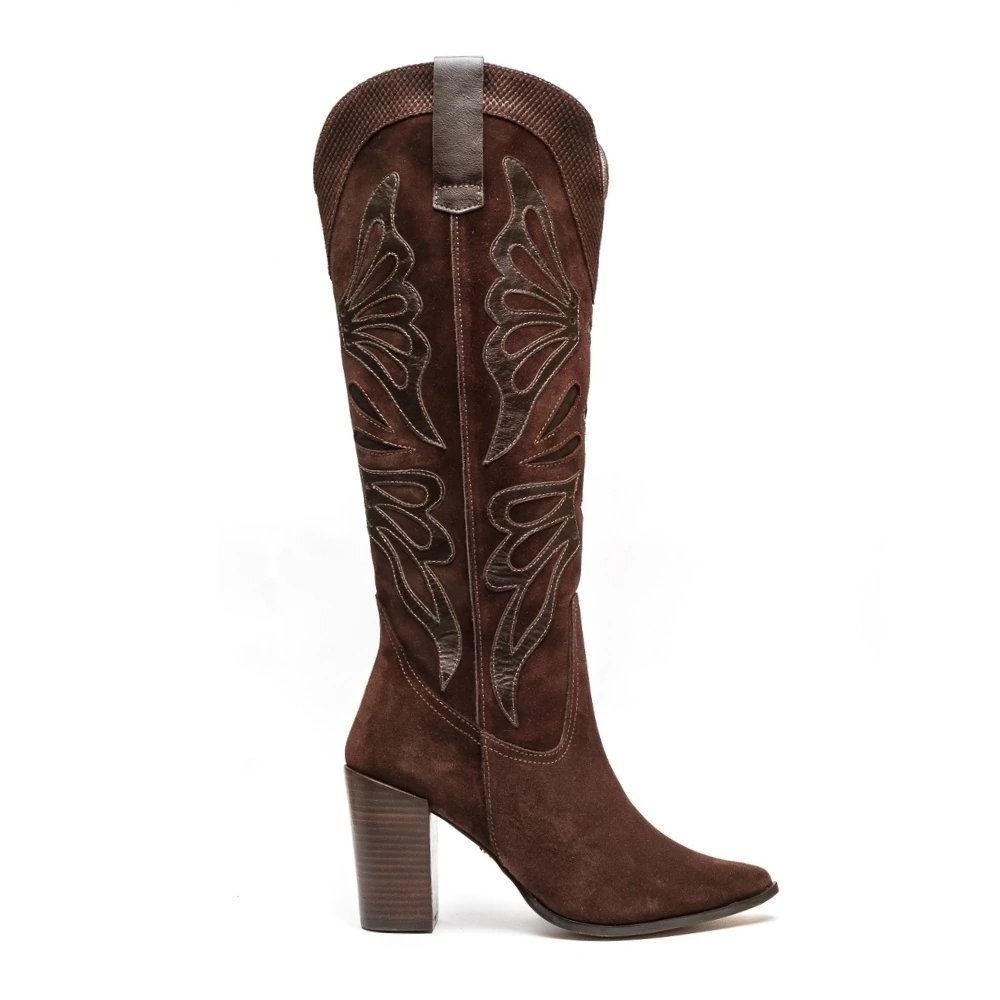 Bota Western em Couro Camurça com Bordados e Detalhe em Couro Metalizado
