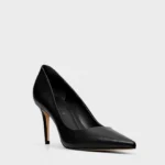 Scarpin Beatriz Salto Fino Couro Preto Float — vista 2