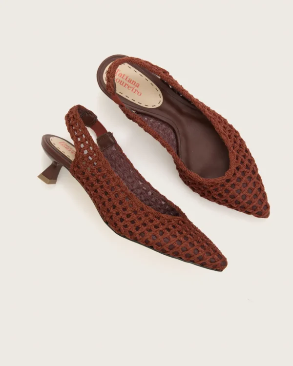 SCARPIN SLINGBACK PONTO TRICÔ PINHÃO